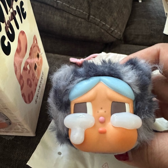 POP MART CRYBABY Wild but Cutie Series Vinyl Plush Pendant - Picture 4 of 10